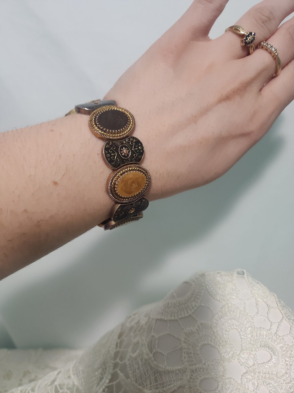 Vintage Primitive Metal Oval Ornate Shield Stretch Bracelet Medieval Renaissance